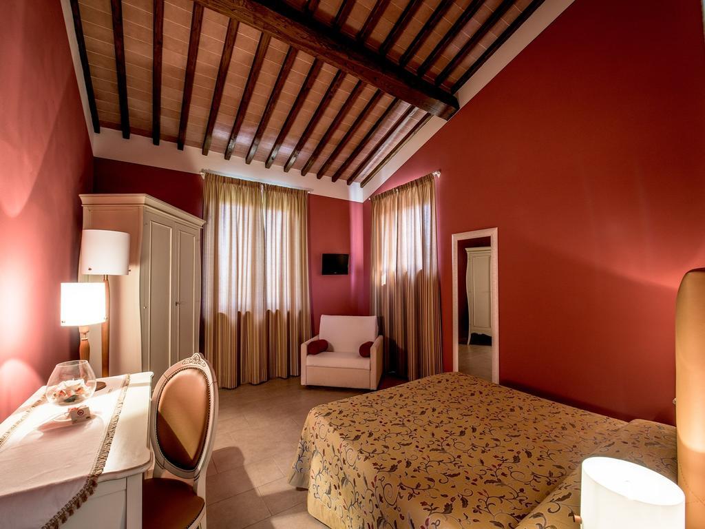 Albergo La Foresteria Bettolle Bagian luar foto