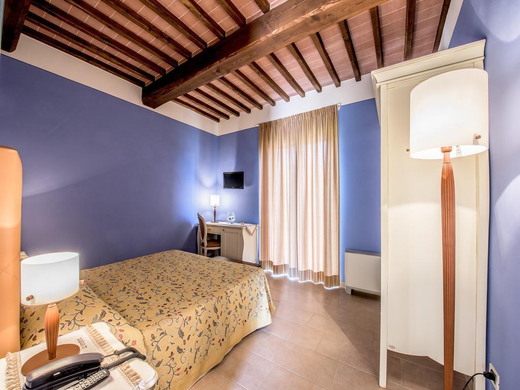 Albergo La Foresteria Bettolle Bagian luar foto