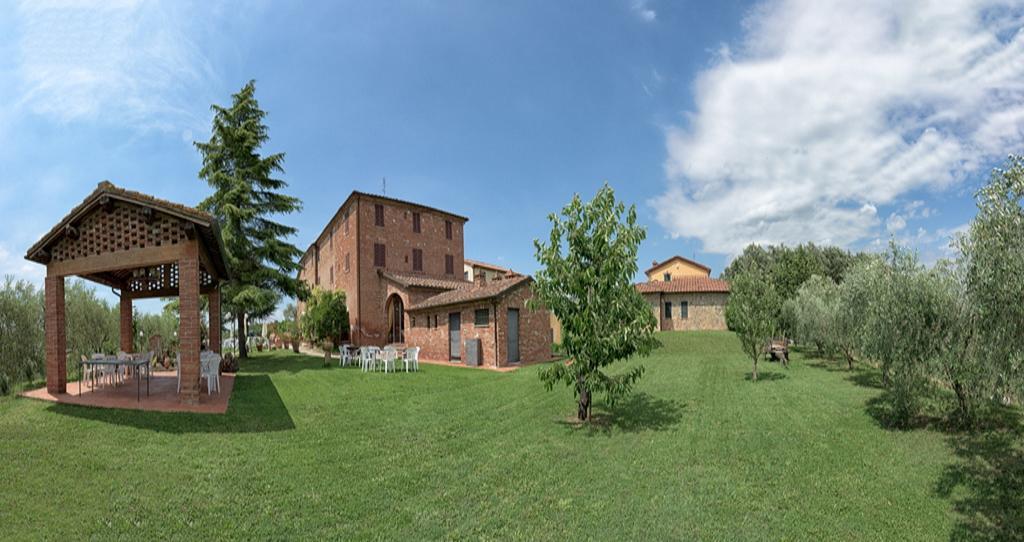 Albergo La Foresteria Bettolle Bagian luar foto