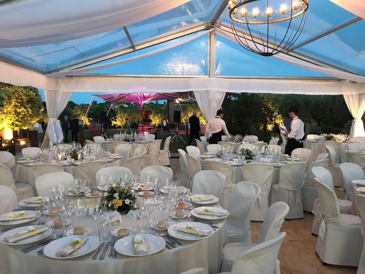 Albergo La Foresteria Bettolle Bagian luar foto