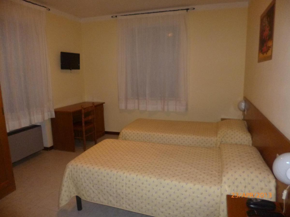 Albergo La Foresteria Bettolle Ruang foto